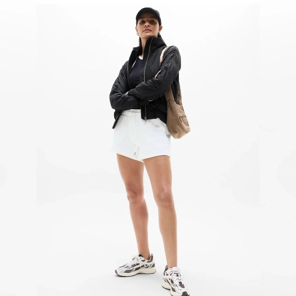 NWT Athleta Jetset Bomber Black Jacket Size Medium